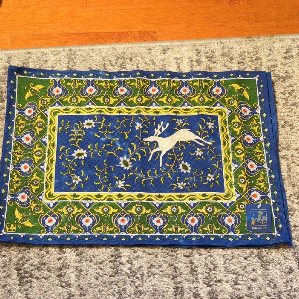 Set Of 6 Blue, Green And Yellow Placemats From Gen Collection.